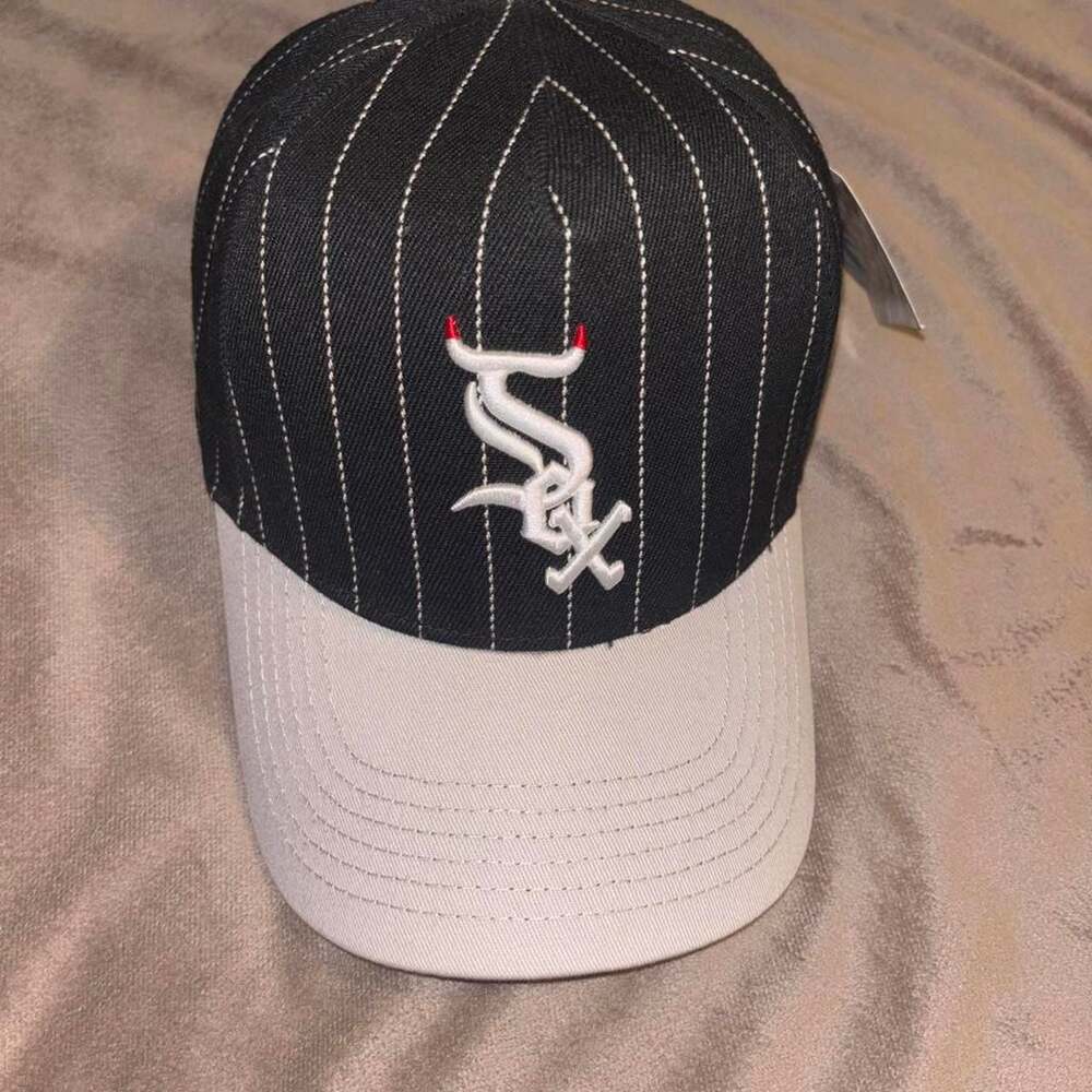 Reference Pinstripe Chicago White Sox Embroidered Snapback Hat